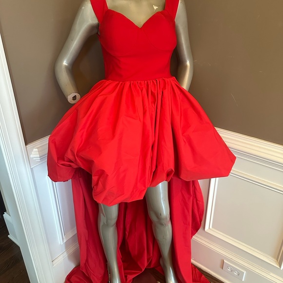 NWT FASHION NOVA LUXE Poplin High Low Red Dress Sz Small - Picture 2 of 6